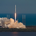 Falcon 9 / CRS-8 Launch: Falcon 9 Liftoff