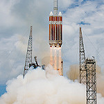 Delta IV Heavy / NROL-37 (Jared & Dawn Haworth): Delta IV Heavy clears the mobile service tower.
