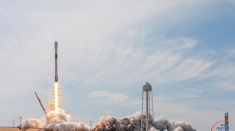 Falcon 9 lifts Bangabandhu-1 to orbit for the nation of Bangladesh.  Photo credit: Mary Ellen Jelen / We Report Space