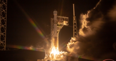 The Atlas-V lifts off from SLC-41. Photo: Scott Schilke / We Report Space