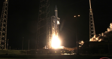United Launch Alliance's Atlas V rocket carries NASA's Lucy spacecraft to orbit.  Photo credit: Michael Howard / We Report Space